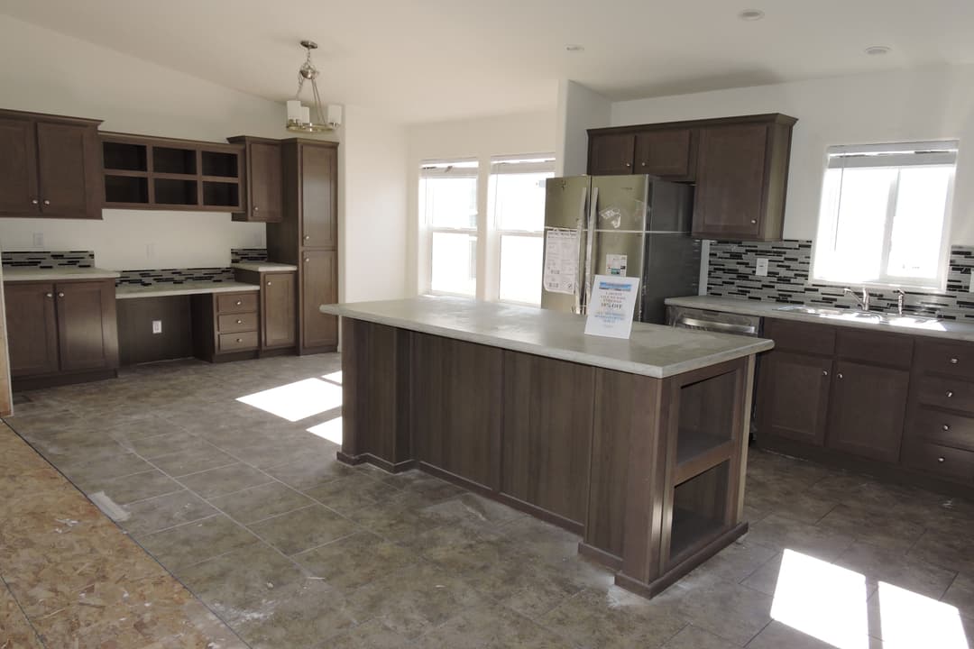 2023 champion 2856e interior home features