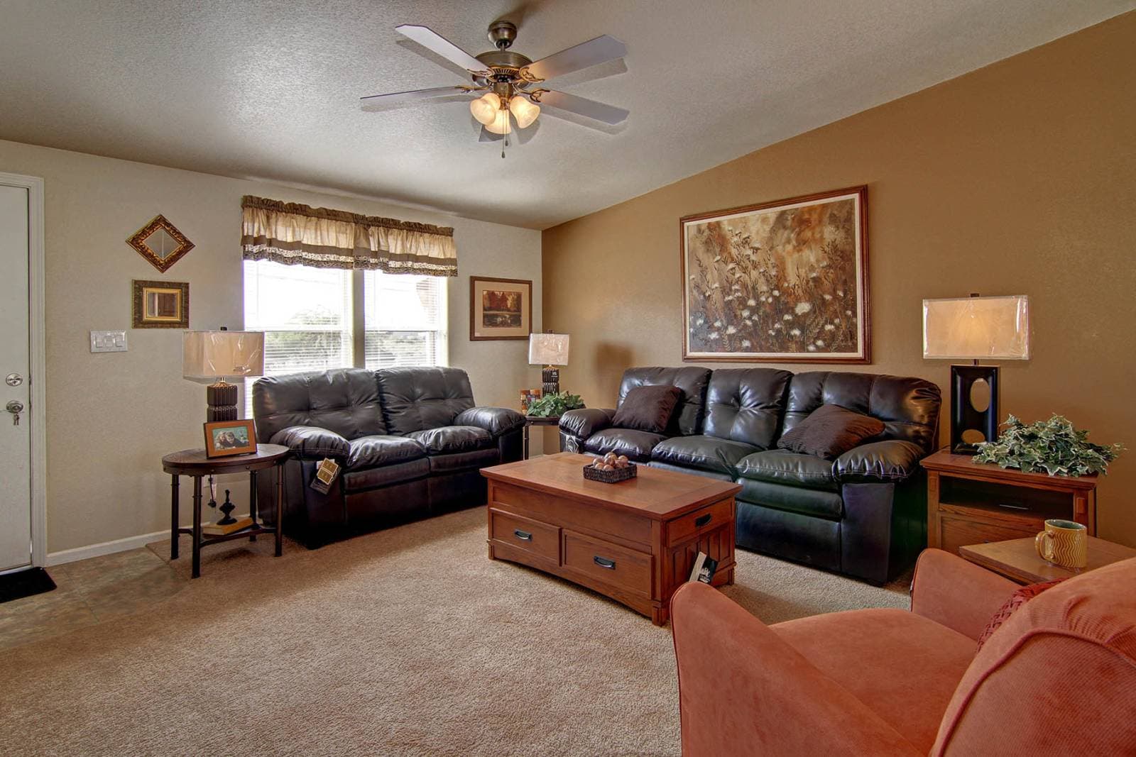 Sr3252 interior home features