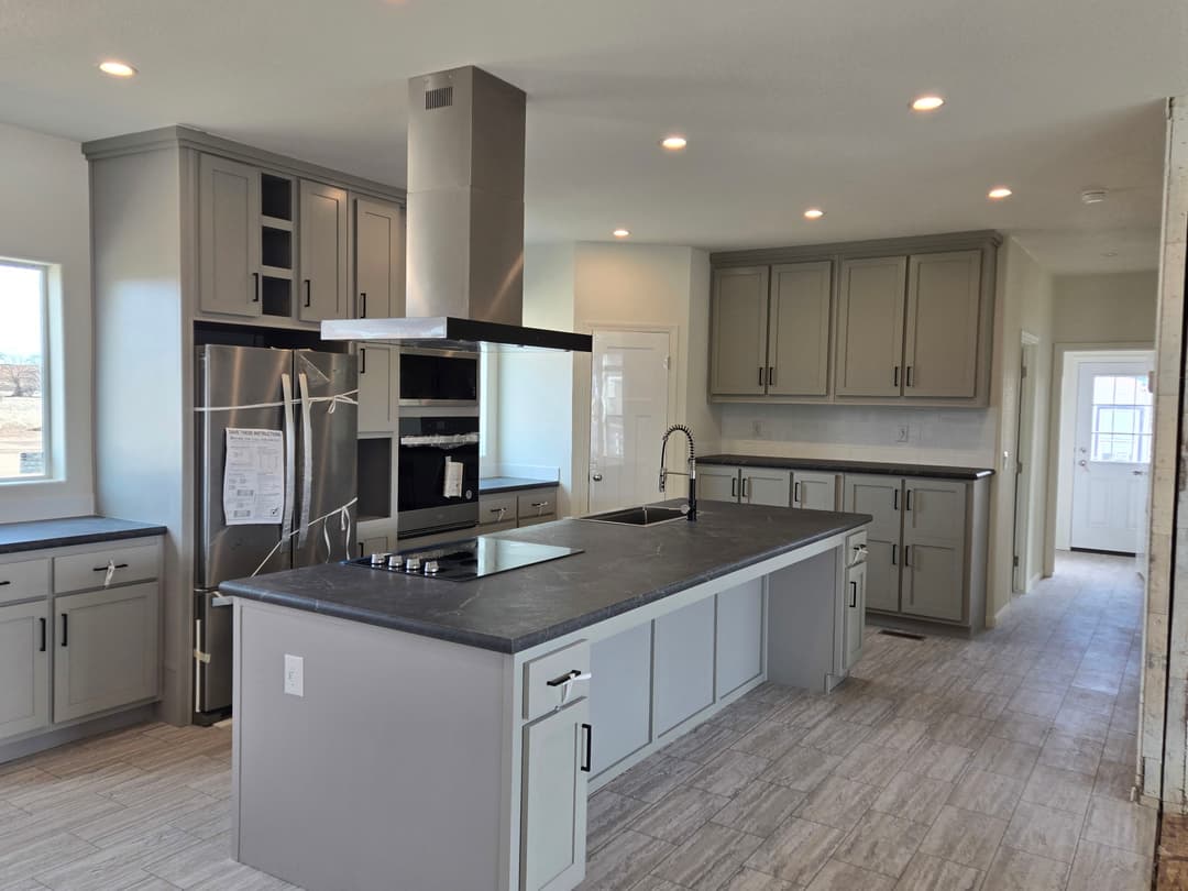 Odyssey 3256hx interior and kitchen home features