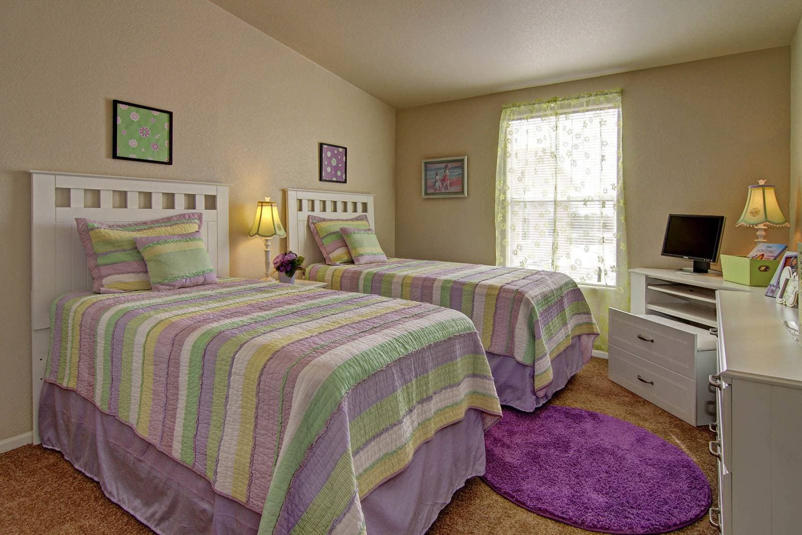 Sr3252 bedroom home features