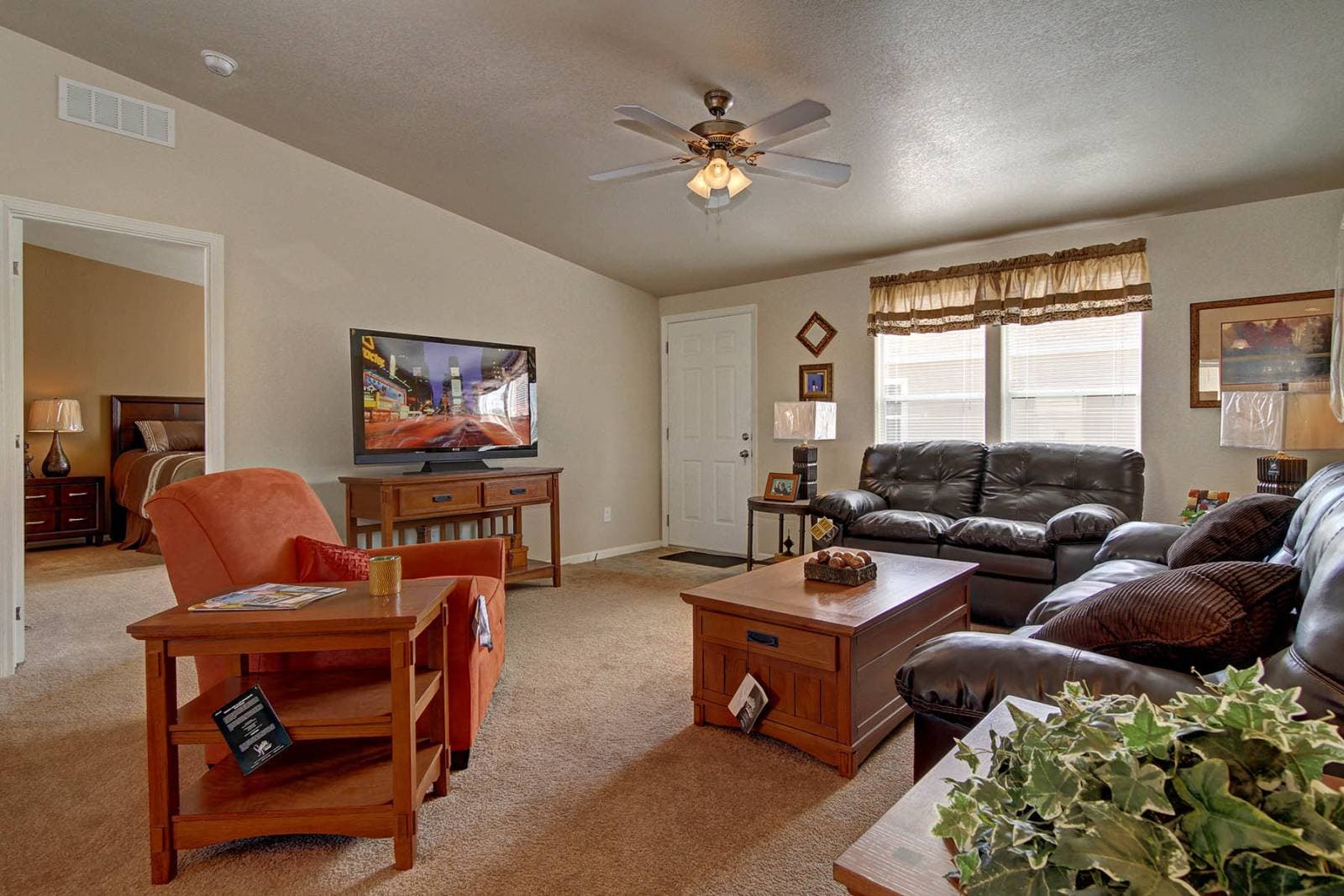 Sr3252 interior home features
