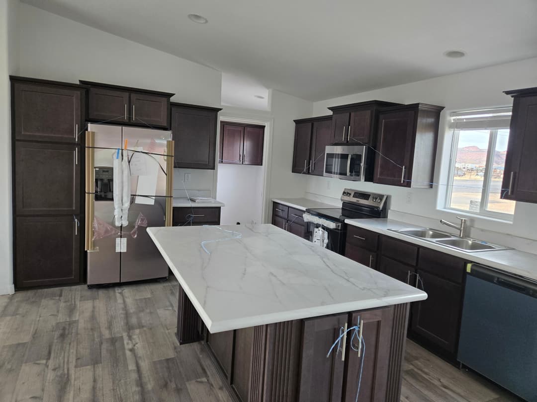 Cavco west edge 28563c interior and kitchen home features